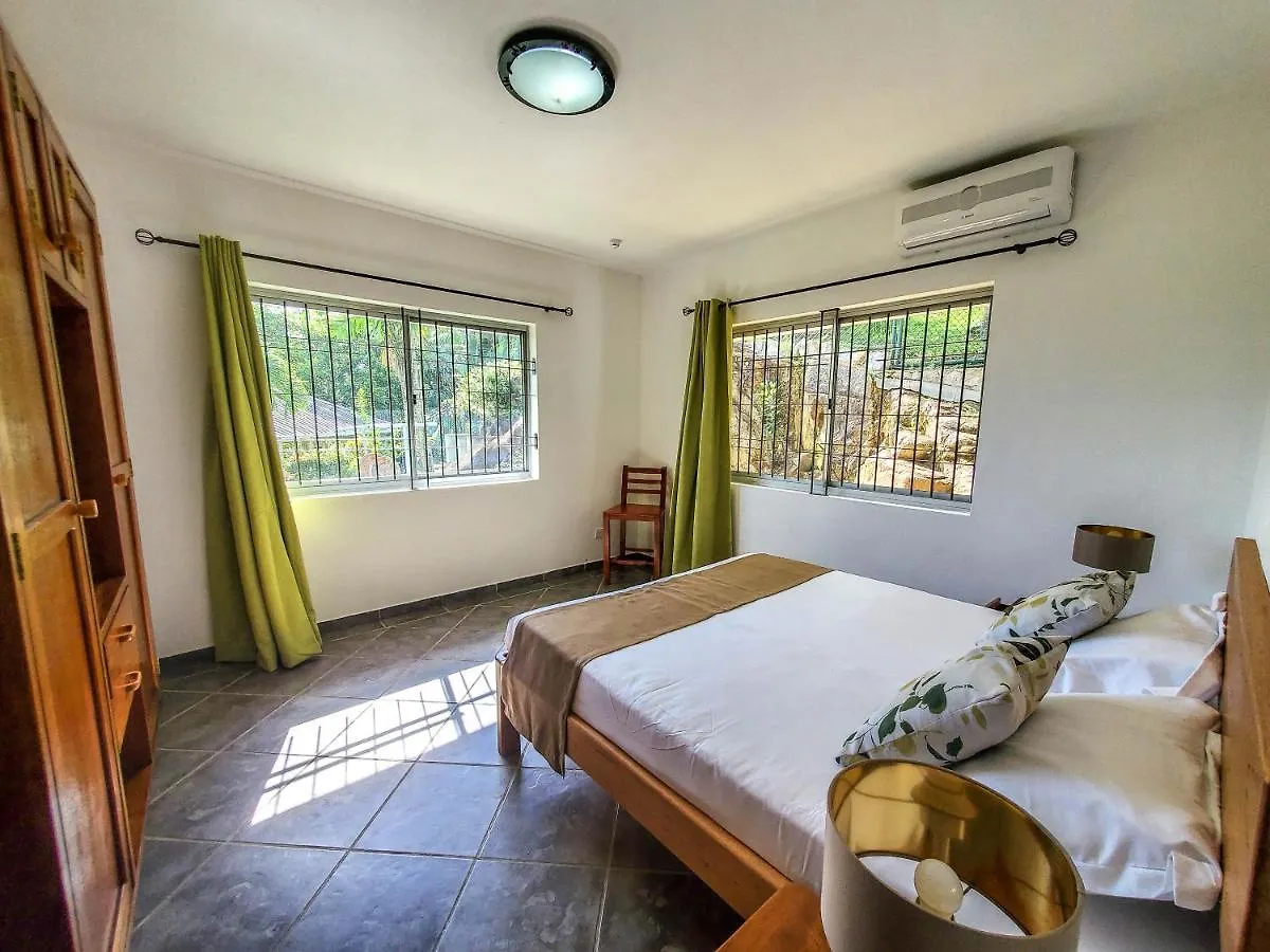 East View Self Catering Villa Au Cap